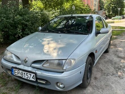 Рено Меган 1998 в Полтаве на Automoto.ua Серый Рено Меган, объемом двигателя 0 л и пробегом 240 тыс. км за 1000 $, фото 1 на Automoto.ua