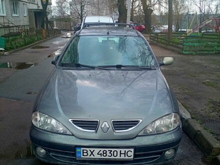 Рено Меган 1999 в Житомире на Automoto.ua Серый Рено Меган, объемом двигателя 1.4 л и пробегом 0 тыс. км за 4000 $, фото 1 на Automoto.ua