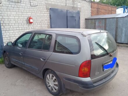 Серый Рено Меган, объемом двигателя 0 л и пробегом 380 тыс. км за 1000 $, фото 1 на Automoto.ua