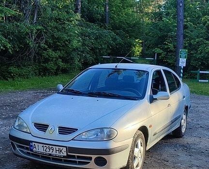Серый Рено Меган, объемом двигателя 1.6 л и пробегом 180 тыс. км за 1450 $, фото 1 на Automoto.ua