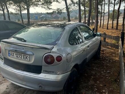 Рено Меган 2000 в Киеве на Automoto.ua Серый Рено Меган, объемом двигателя 1.6 л и пробегом 0 тыс. км за 1000 $, фото 1 на Automoto.ua
