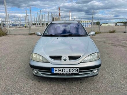 Рено Меган 2001 в Киеве на Automoto.ua Серый Рено Меган, объемом двигателя 1.9 л и пробегом 182 тыс. км за 884 $, фото 1 на Automoto.ua