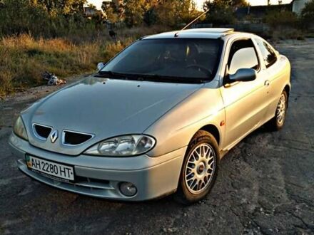 Рено Меган 2002 у Светловдске на Automoto.ua Сірий Рено Меган, об'ємом двигуна 1.6 л та пробігом 240 тис. км за 4131 $, фото 1 на Automoto.ua