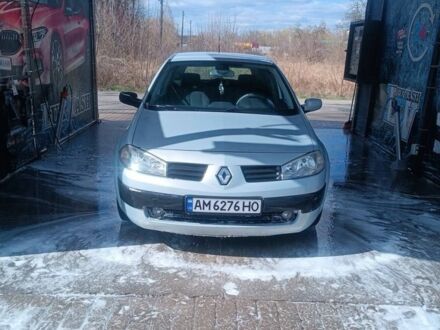 Рено Меган 2002 в Коростене на Automoto.ua Серый Рено Меган, объемом двигателя 1.5 л и пробегом 300 тыс. км за 3100 $, фото 1 на Automoto.ua