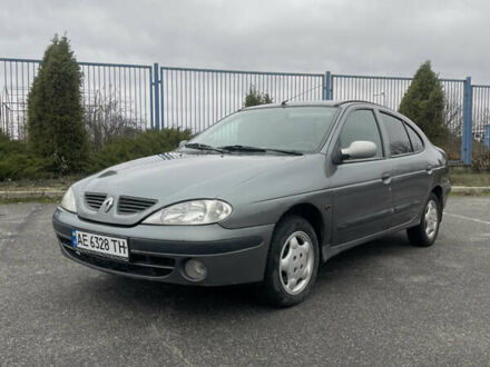 Сірий Рено Меган, об'ємом двигуна 1.4 л та пробігом 360 тис. км за 2100 $, фото 1 на Automoto.ua