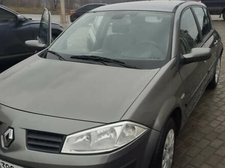 Рено Меган 2003 в Сумах на Automoto.ua Серый Рено Меган, объемом двигателя 1.39 л и пробегом 165 тыс. км за 4800 $, фото 1 на Automoto.ua