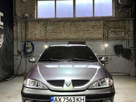 Сірий Рено Меган, об'ємом двигуна 1.4 л та пробігом 250 тис. км за 2800 $, фото 1 на Automoto.ua