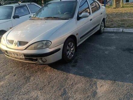 Рено Меган 2003 у Иванкове на Automoto.ua Сірий Рено Меган, об'ємом двигуна 1.39 л та пробігом 178 тис. км за 2700 $, фото 1 на Automoto.ua