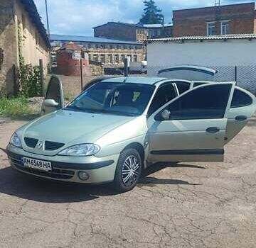 Рено Меган 2003 в Коростене на Automoto.ua Серый Рено Меган, объемом двигателя 1.39 л и пробегом 303 тыс. км за 3200 $, фото 1 на Automoto.ua