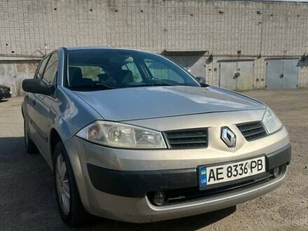 Рено Меган 2003 в Днепре (Днепропетровске) на Automoto.ua Серый Рено Меган, объемом двигателя 1.6 л и пробегом 200 тыс. км за 4250 $, фото 1 на Automoto.ua