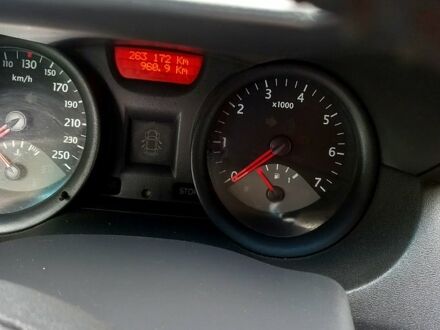 Рено Меган 2003 у Новий Розділ на Automoto.ua Сірий Рено Меган, об'ємом двигуна 1.6 л та пробігом 263 тис. км за 3500 $, фото 1 на Automoto.ua
