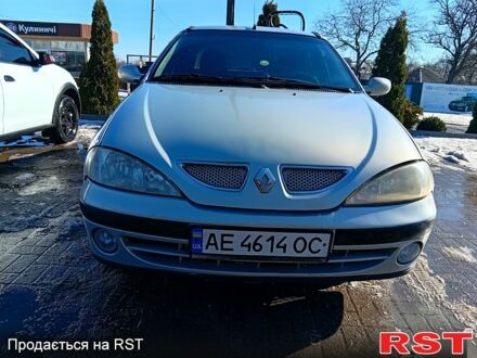 Серый Рено Меган, объемом двигателя 1.4 л и пробегом 160 тыс. км за 2900 $, фото 1 на Automoto.ua