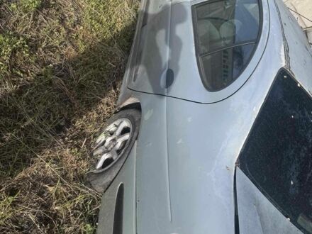 Серый Рено Меган, объемом двигателя 1.4 л и пробегом 1 тыс. км за 700 $, фото 1 на Automoto.ua