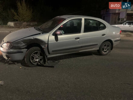 Серый Рено Меган, объемом двигателя 1.4 л и пробегом 290 тыс. км за 1500 $, фото 1 на Automoto.ua