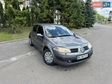 Рено Меган 2003 в Тернополе на Automoto.ua Серый Рено Меган, объемом двигателя 1.39 л и пробегом 320 тыс. км за 1999 $, фото 1 на Automoto.ua