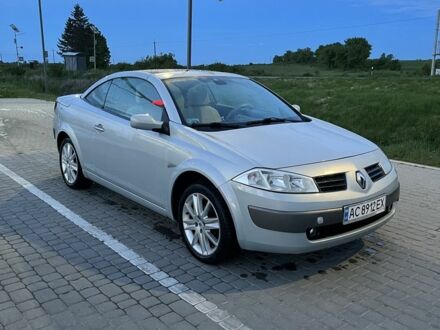 Рено Меган 2003 у Львові на Automoto.ua Сірий Рено Меган, об'ємом двигуна 2 л та пробігом 262 тис. км за 2999 $, фото 1 на Automoto.ua