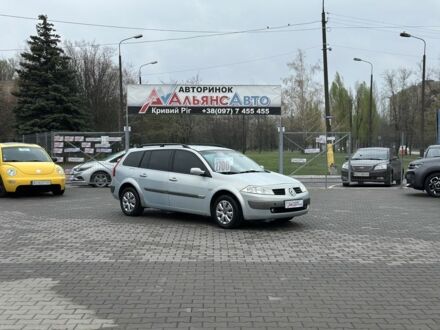 Рено Меган 2003 в Кривом Роге на Automoto.ua Серый Рено Меган, объемом двигателя 2 л и пробегом 192 тыс. км за 4600 $, фото 1 на Automoto.ua