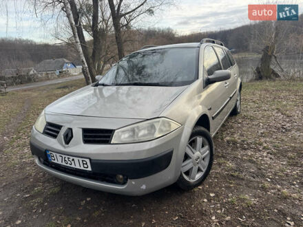 Рено Меган 2004 у Лубнах на Automoto.ua Сірий Рено Меган, об'ємом двигуна 1.6 л та пробігом 180 тис. км за 3200 $, фото 1 на Automoto.ua