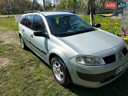 Рено Меган 2004 в Ровно на Automoto.ua Серый Рено Меган, объемом двигателя 1.5 л и пробегом 418 тыс. км за 3900 $, фото 1 на Automoto.ua
