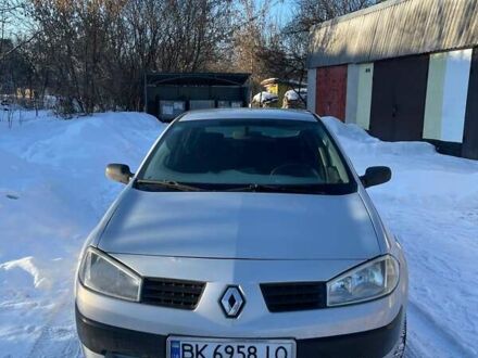 Сірий Рено Меган, об'ємом двигуна 1.4 л та пробігом 320 тис. км за 3299 $, фото 1 на Automoto.ua