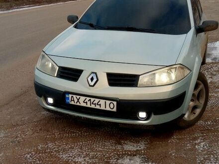 Рено Меган 2004 у Лубнах на Automoto.ua Сірий Рено Меган, об'ємом двигуна 1.5 л та пробігом 221 тис. км за 3300 $, фото 1 на Automoto.ua