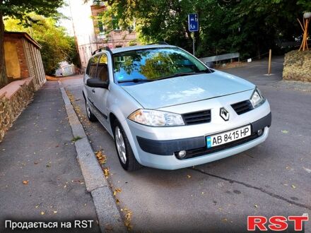 Рено Меган 2004 в Виннице на Automoto.ua Серый Рено Меган, объемом двигателя 1.6 л и пробегом 182 тыс. км за 4900 $, фото 1 на Automoto.ua