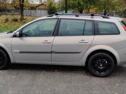 Рено Меган 2004 в Фастове на Automoto.ua Серый Рено Меган, объемом двигателя 2 л и пробегом 256 тыс. км за 5500 $, фото 1 на Automoto.ua