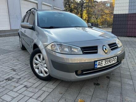 Серый Рено Меган, объемом двигателя 1.6 л и пробегом 220 тыс. км за 3900 $, фото 1 на Automoto.ua