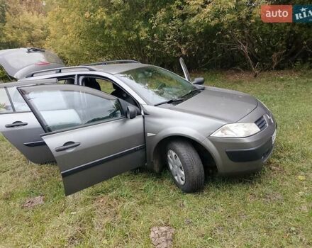 Сірий Рено Меган, об'ємом двигуна 1.6 л та пробігом 235 тис. км за 4600 $, фото 1 на Automoto.ua
