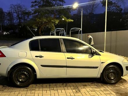 Рено Меган 2004 у Дніпро (Дніпропетровську) на Automoto.ua Сірий Рено Меган, об'ємом двигуна 1.4 л та пробігом 220 тис. км за 3800 $, фото 1 на Automoto.ua