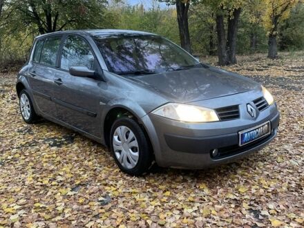 Рено Меган 2004 в Кривом Роге на Automoto.ua Серый Рено Меган, объемом двигателя 1.5 л и пробегом 327 тыс. км за 3000 $, фото 1 на Automoto.ua
