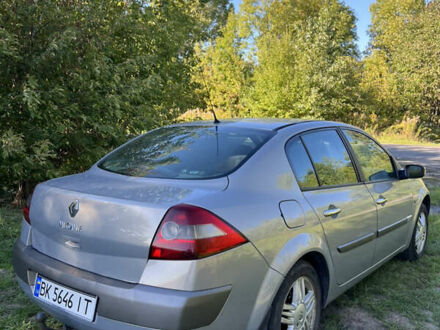 Рено Меган 2004 в Ровно на Automoto.ua Серый Рено Меган, объемом двигателя 1.46 л и пробегом 350 тыс. км за 4200 $, фото 1 на Automoto.ua