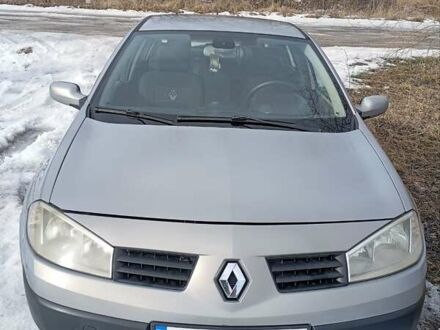 Серый Рено Меган, объемом двигателя 1.6 л и пробегом 267 тыс. км за 5200 $, фото 1 на Automoto.ua