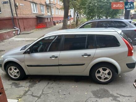 Рено Меган 2004 у Хмельницькому на Automoto.ua Сірий Рено Меган, об'ємом двигуна 1.46 л та пробігом 245 тис. км за 3700 $, фото 1 на Automoto.ua