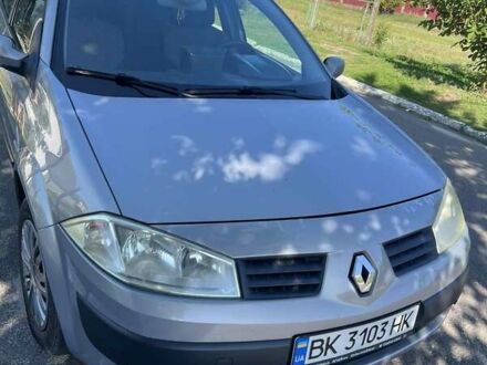 Рено Меган 2004 в Дубровице на Automoto.ua Серый Рено Меган, объемом двигателя 1.39 л и пробегом 261 тыс. км за 4500 $, фото 1 на Automoto.ua