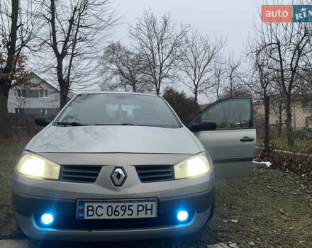 Сірий Рено Меган, об'ємом двигуна 1.5 л та пробігом 240 тис. км за 3000 $, фото 1 на Automoto.ua