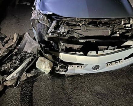 Сірий Рено Меган, об'ємом двигуна 1.6 л та пробігом 218 тис. км за 2100 $, фото 1 на Automoto.ua