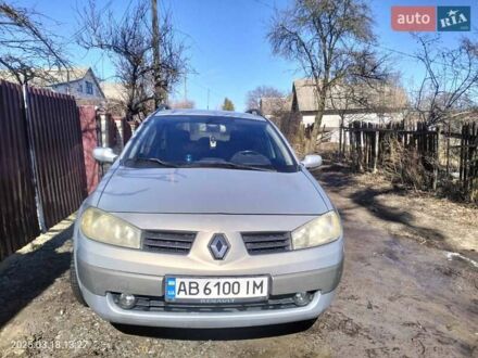 Рено Меган 2004 у Жмеренке на Automoto.ua Сірий Рено Меган, об'ємом двигуна 1.9 л та пробігом 280 тис. км за 4500 $, фото 1 на Automoto.ua