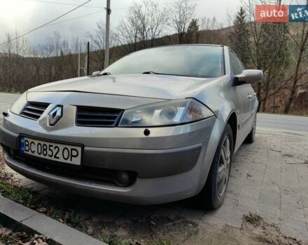 Серый Рено Меган, объемом двигателя 1.9 л и пробегом 317 тыс. км за 2000 $, фото 1 на Automoto.ua