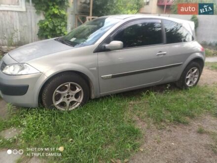 Рено Меган 2005 у Києві на Automoto.ua Сірий Рено Меган, об'ємом двигуна 1.6 л та пробігом 100 тис. км за 4700 $, фото 1 на Automoto.ua