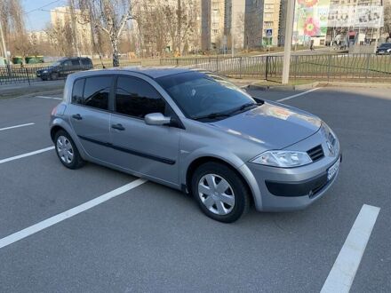 Рено Меган 2005 в Харькове на Automoto.ua Серый Рено Меган, объемом двигателя 1.6 л и пробегом 152 тыс. км за 5000 $, фото 1 на Automoto.ua