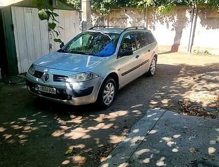 Серый Рено Меган, объемом двигателя 1.9 л и пробегом 331 тыс. км за 4740 $, фото 1 на Automoto.ua