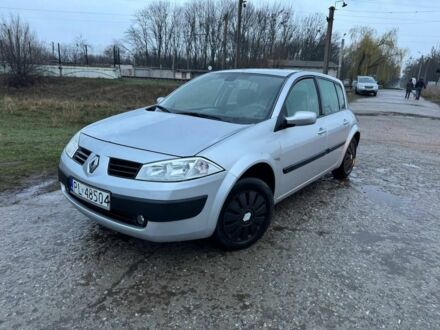 Рено Меган 2005 в Чугуеве на Automoto.ua Серый Рено Меган, объемом двигателя 1.5 л и пробегом 300 тыс. км за 2100 $, фото 1 на Automoto.ua