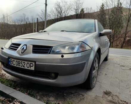 Серый Рено Меган, объемом двигателя 1.9 л и пробегом 317 тыс. км за 2000 $, фото 1 на Automoto.ua