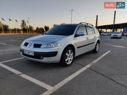 Рено Меган 2005 в Кривом Роге на Automoto.ua Серый Рено Меган, объемом двигателя 1.46 л и пробегом 328 тыс. км за 4900 $, фото 1 на Automoto.ua