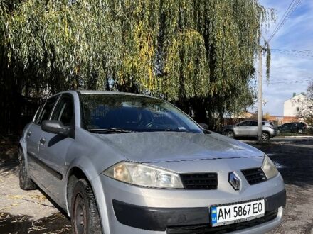 Рено Меган 2005 в Ирпене на Automoto.ua Серый Рено Меган, объемом двигателя 1.6 л и пробегом 245 тыс. км за 3000 $, фото 1 на Automoto.ua