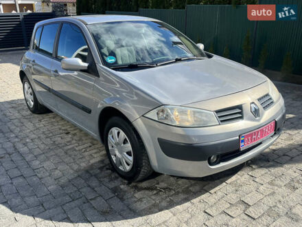 Рено Меган 2005 в Черновцах на Automoto.ua Серый Рено Меган, объемом двигателя 1.6 л и пробегом 195 тыс. км за 4490 $, фото 1 на Automoto.ua