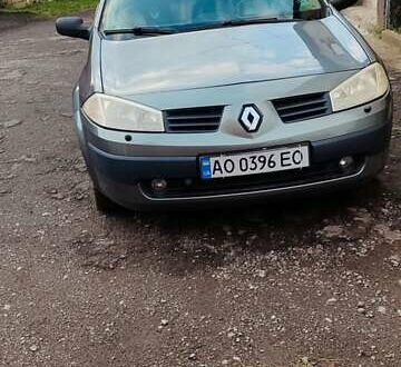 Рено Меган 2005 в Ужгороде на Automoto.ua Серый Рено Меган, объемом двигателя 1.6 л и пробегом 260 тыс. км за 4750 $, фото 1 на Automoto.ua