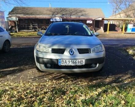 Рено Меган 2005 в Новомосковске на Automoto.ua Серый Рено Меган, объемом двигателя 1.6 л и пробегом 281 тыс. км за 5300 $, фото 1 на Automoto.ua