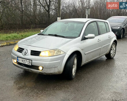 Сірий Рено Меган, об'ємом двигуна 1.87 л та пробігом 200 тис. км за 2800 $, фото 1 на Automoto.ua